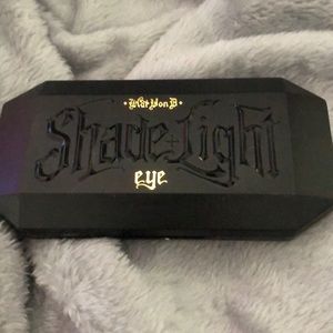 Kat Von D shade and light eye palette